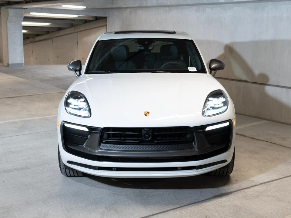 2026 Porsche Macan T - Image 6 of 29