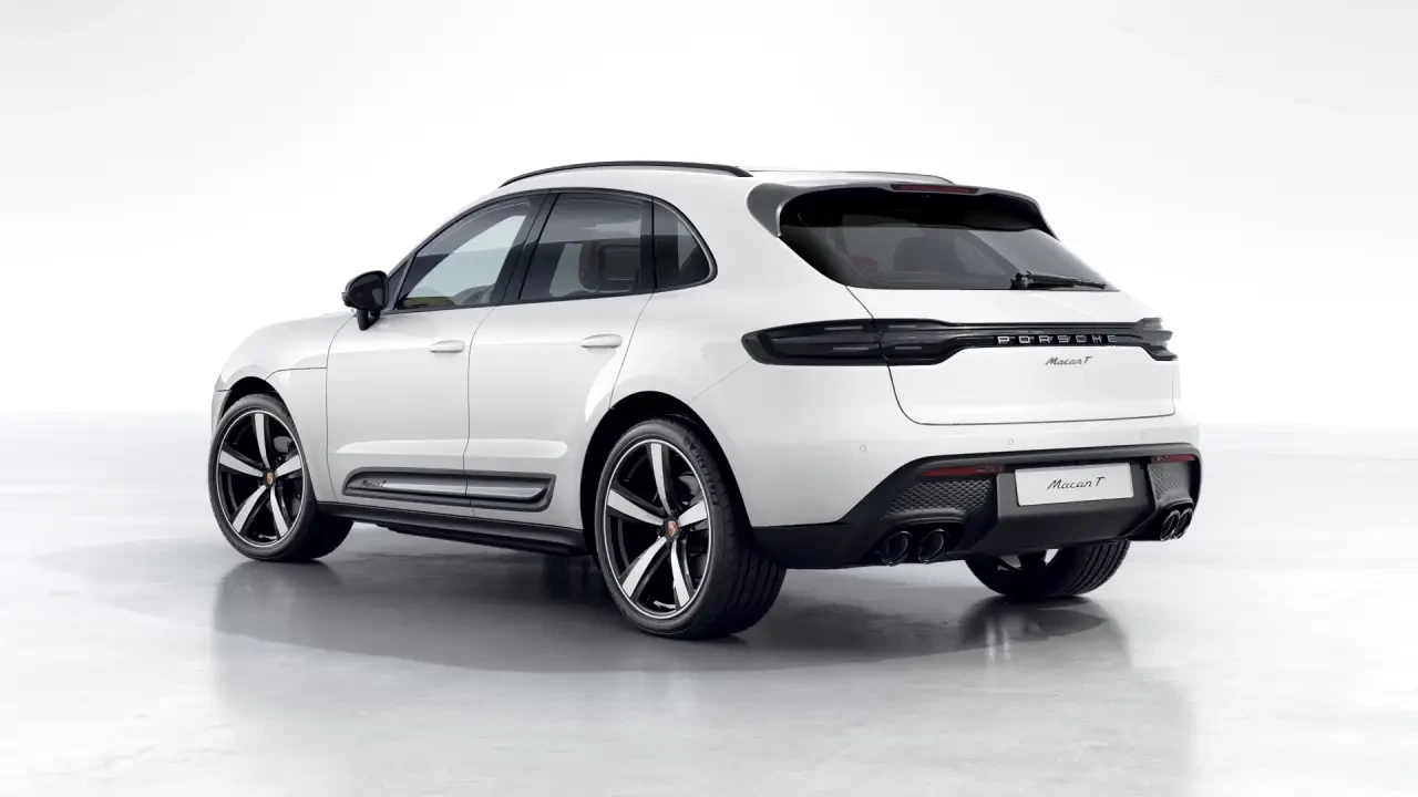 2026 Porsche Macan T - Image 24 of 31