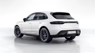 2026 Porsche Macan T - Image 17 of 31