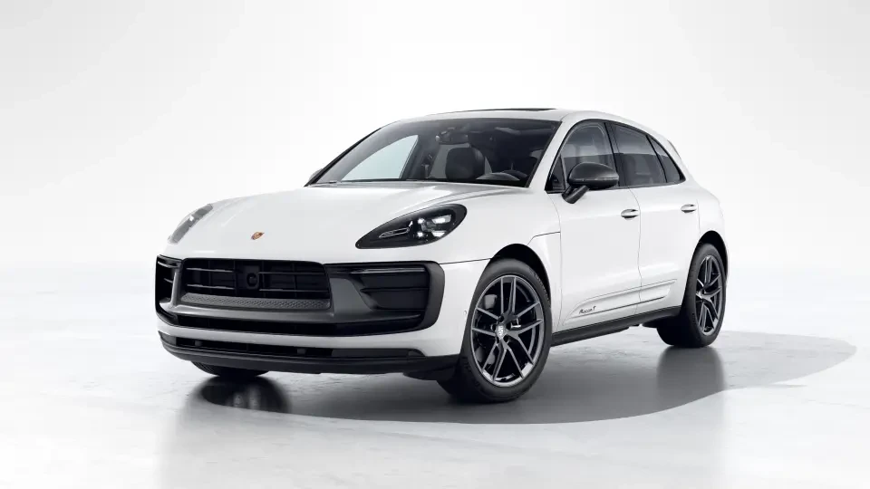 2026 Porsche Macan T - Image 7 of 31