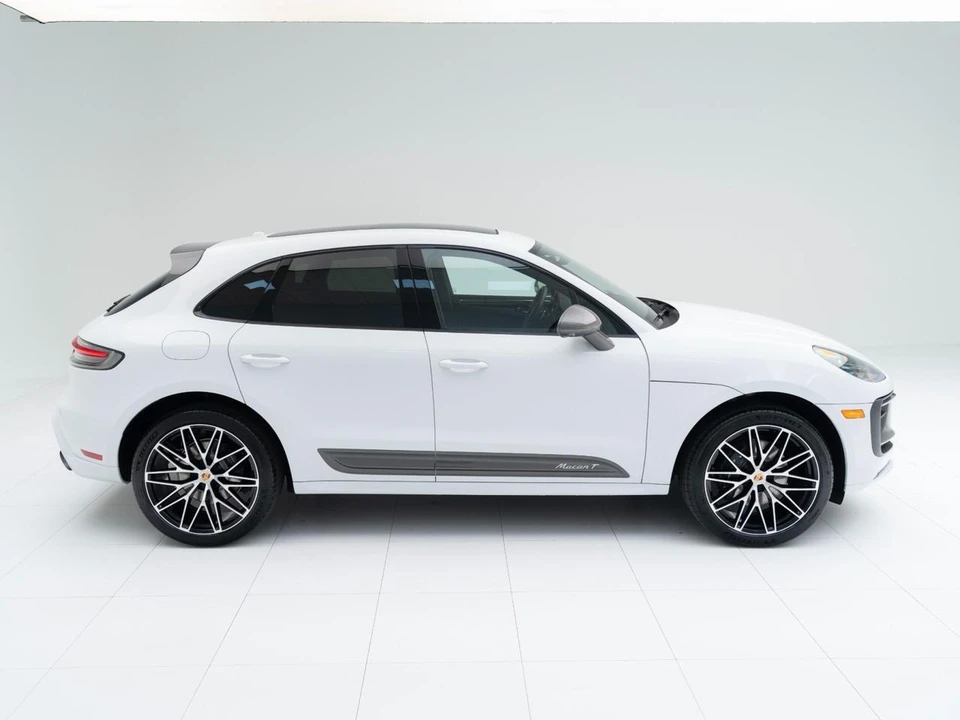 2026 Porsche Macan T - Image 8 of 31