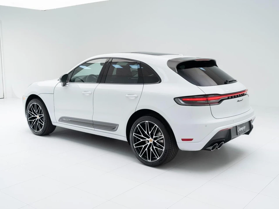 2026 Porsche Macan T - Image 3 of 31