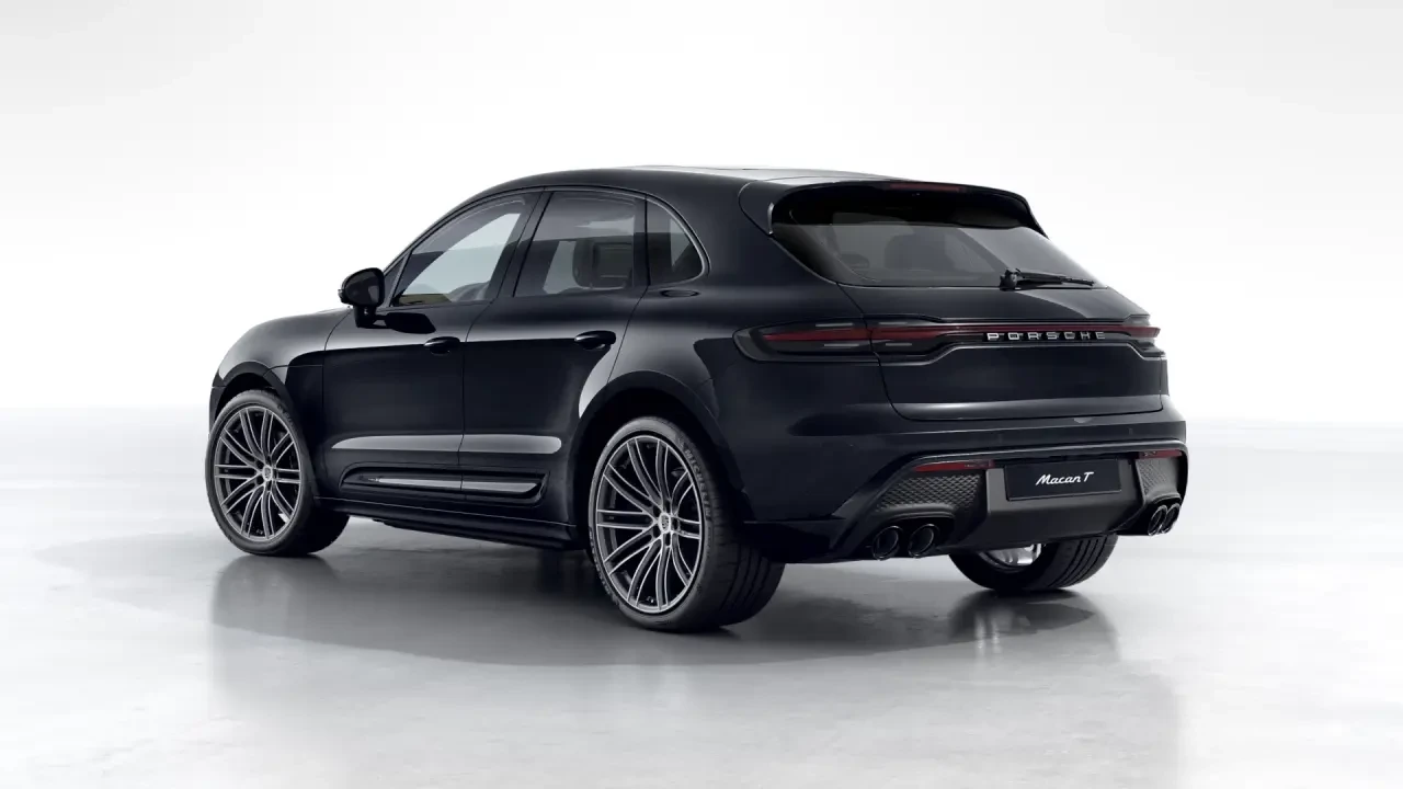 2026 Porsche Macan T - Image 24 of 31