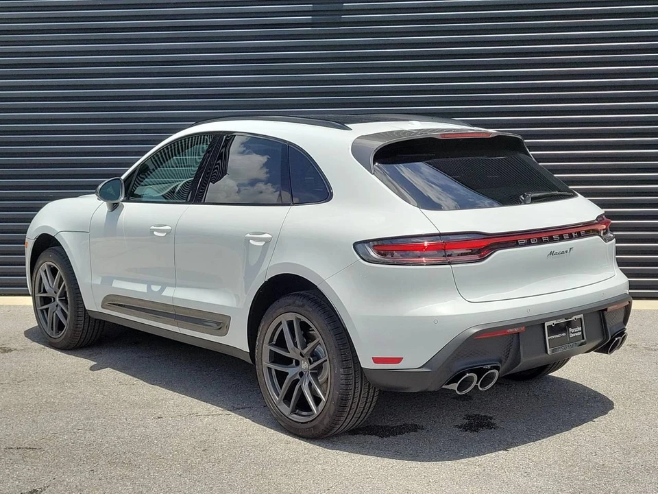 2026 Porsche Macan T - Image 3 of 5