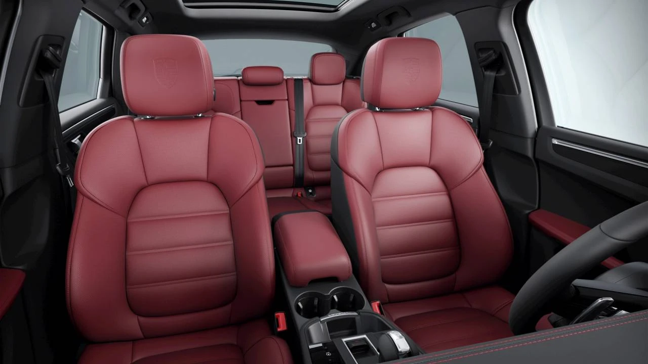 2026 Porsche Macan T - Image 10 of 10