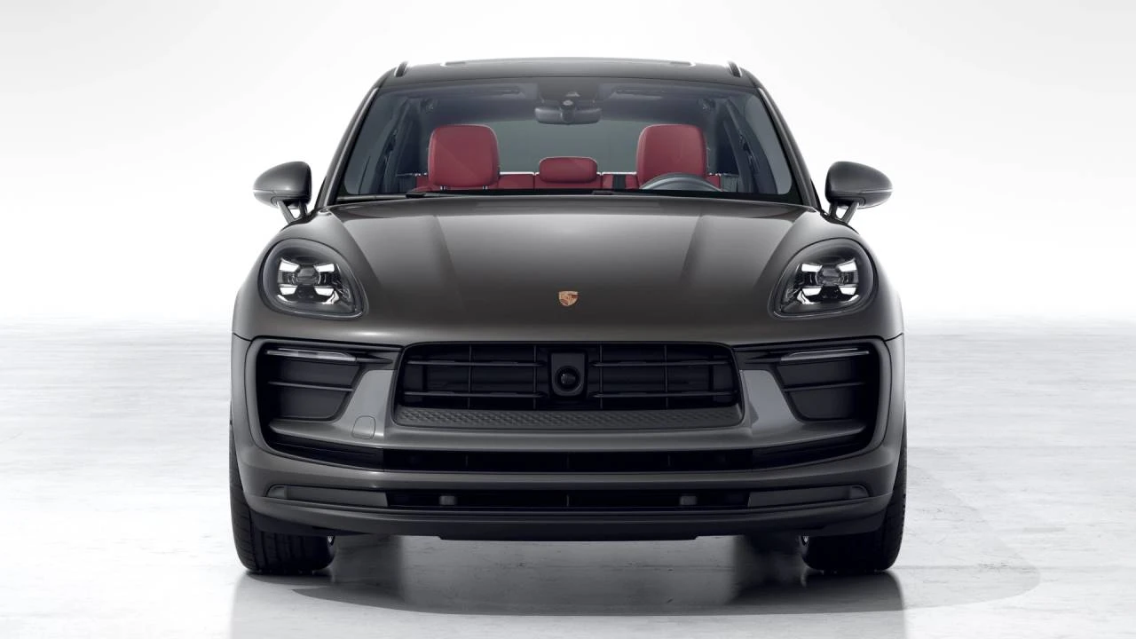 2026 Porsche Macan T - Image 8 of 10