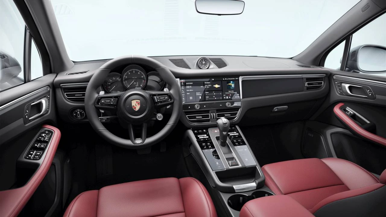 2026 Porsche Macan T - Image 9 of 10