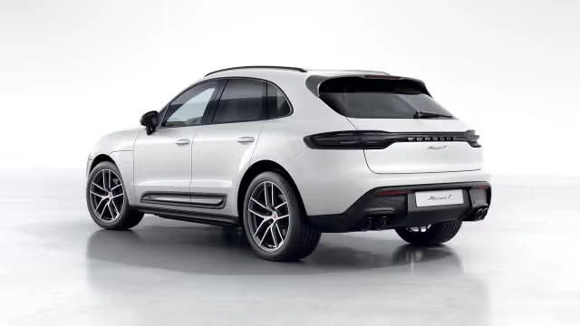 2026 Porsche Macan T - Image 18 of 31