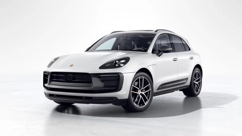 2026 Porsche Macan T - Image 3 of 31