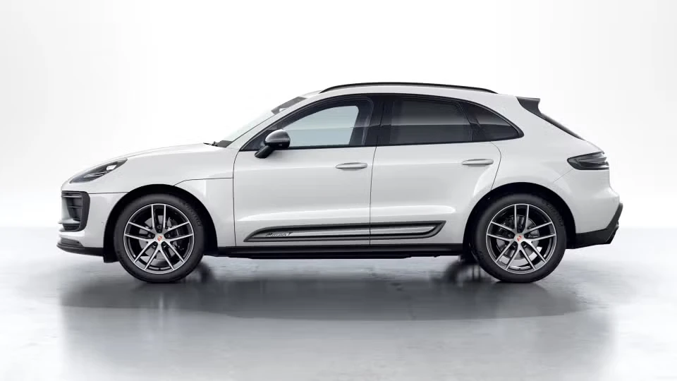 2026 Porsche Macan T - Image 11 of 31