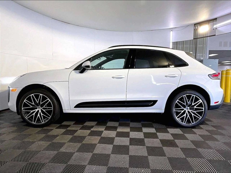 2026 Porsche Macan T - Image 2 of 5
