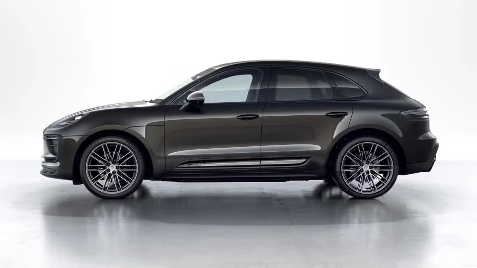 2026 Porsche Macan T - Image 11 of 31