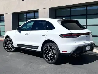 2026 Porsche Macan T - Image 21 of 31
