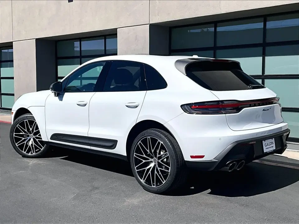 2026 Porsche Macan T - Image 23 of 31