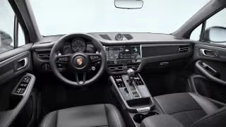 2026 Porsche Macan T - Image 25 of 31