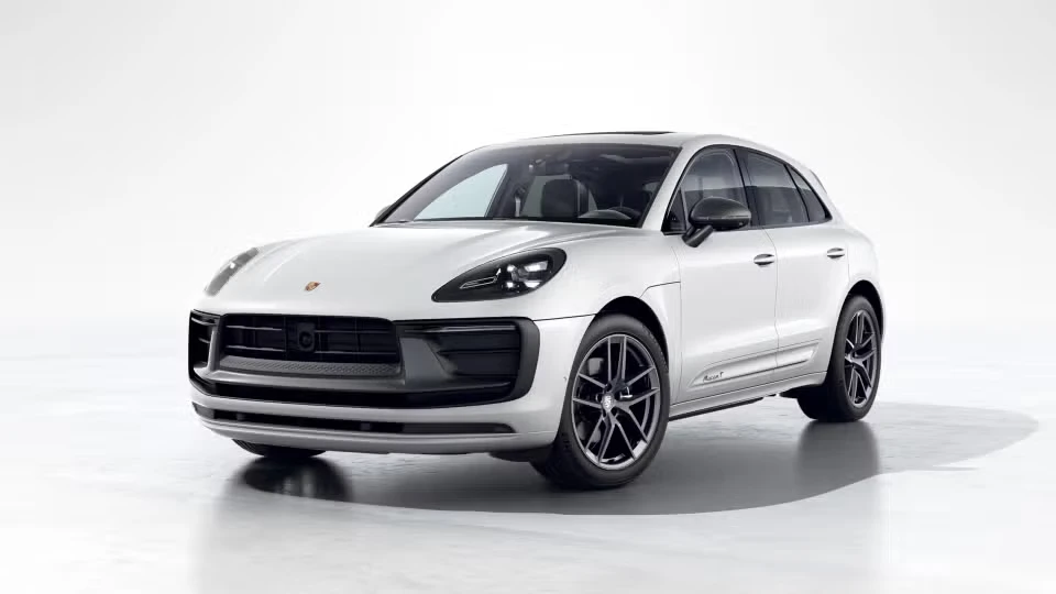 2026 Porsche Macan T - Image 3 of 31