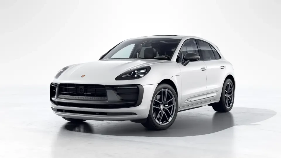 2026 Porsche Macan T - Image 7 of 31