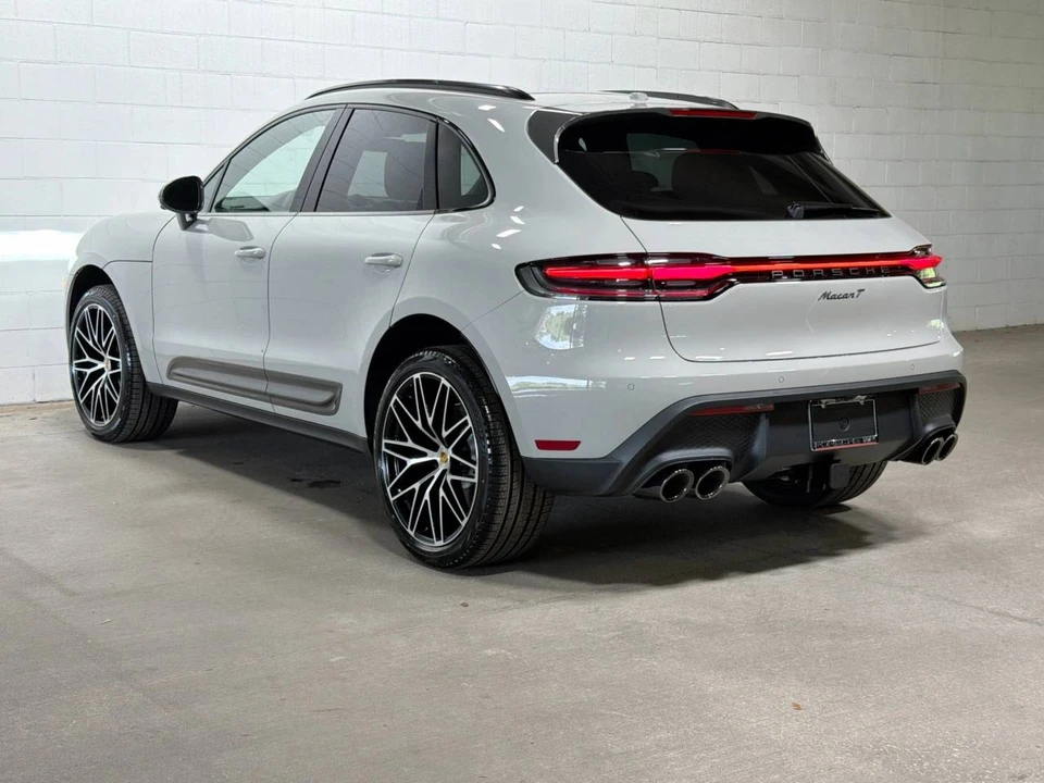 2026 Porsche Macan T - Image 3 of 5