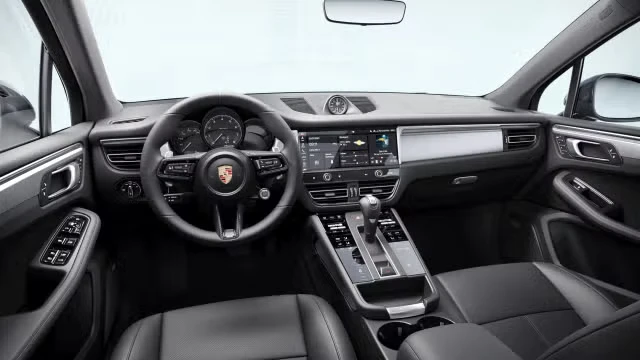 2026 Porsche Macan - Image 26 of 30