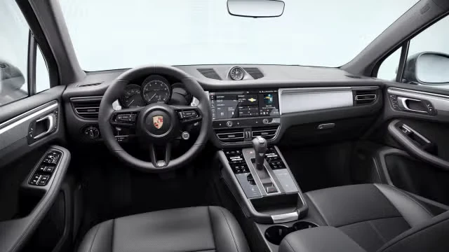 2026 Porsche Macan T - Image 26 of 31