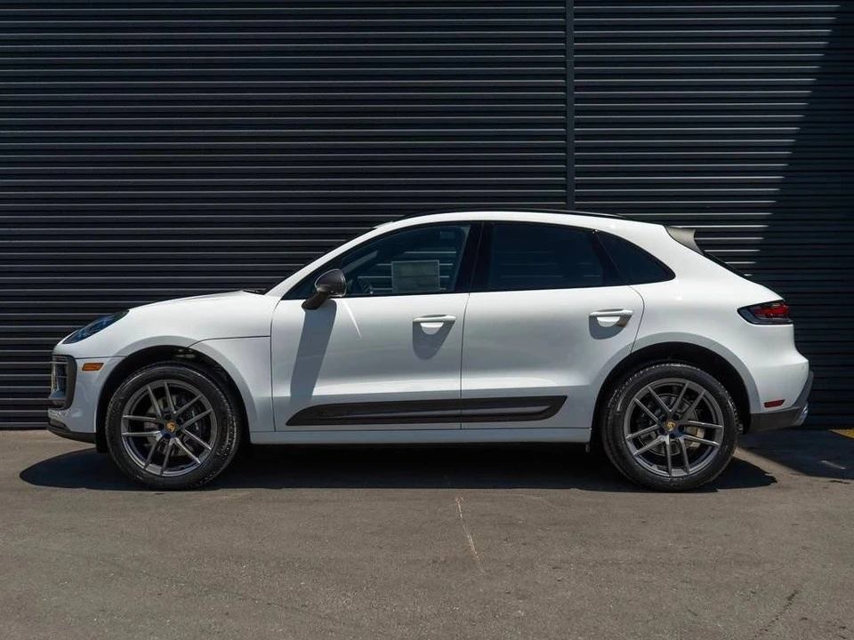 2026 Porsche Macan T - Image 2 of 5