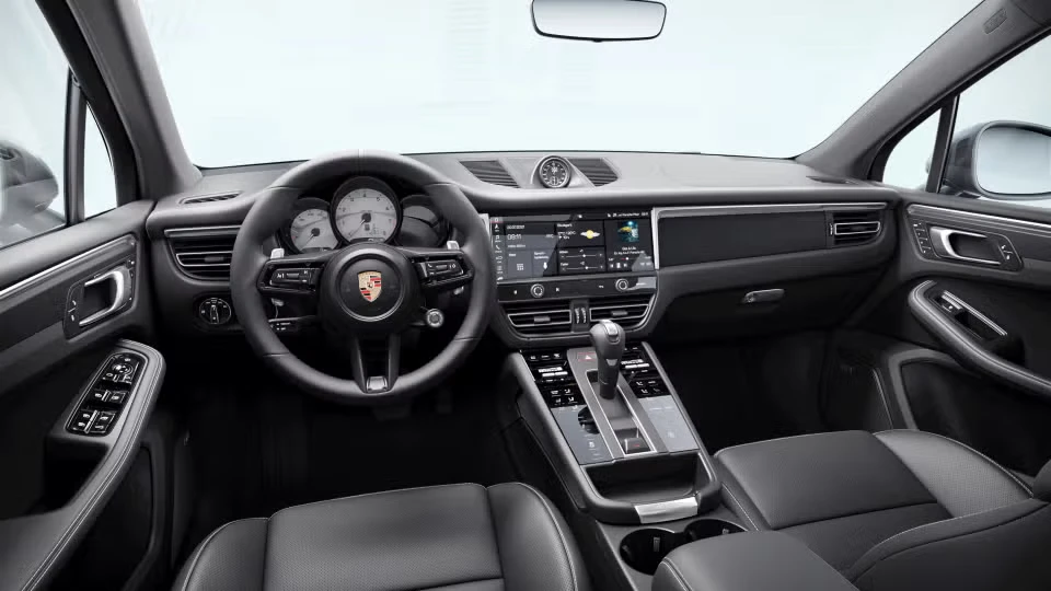 2026 Porsche Macan T - Image 27 of 31
