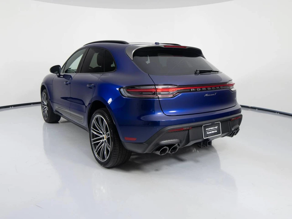 2026 Porsche Macan T - Image 3 of 5