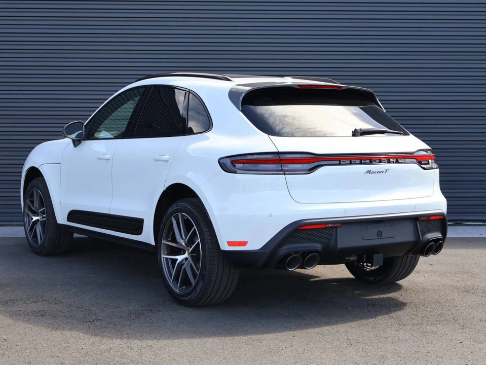 2026 Porsche Macan T - Image 3 of 5