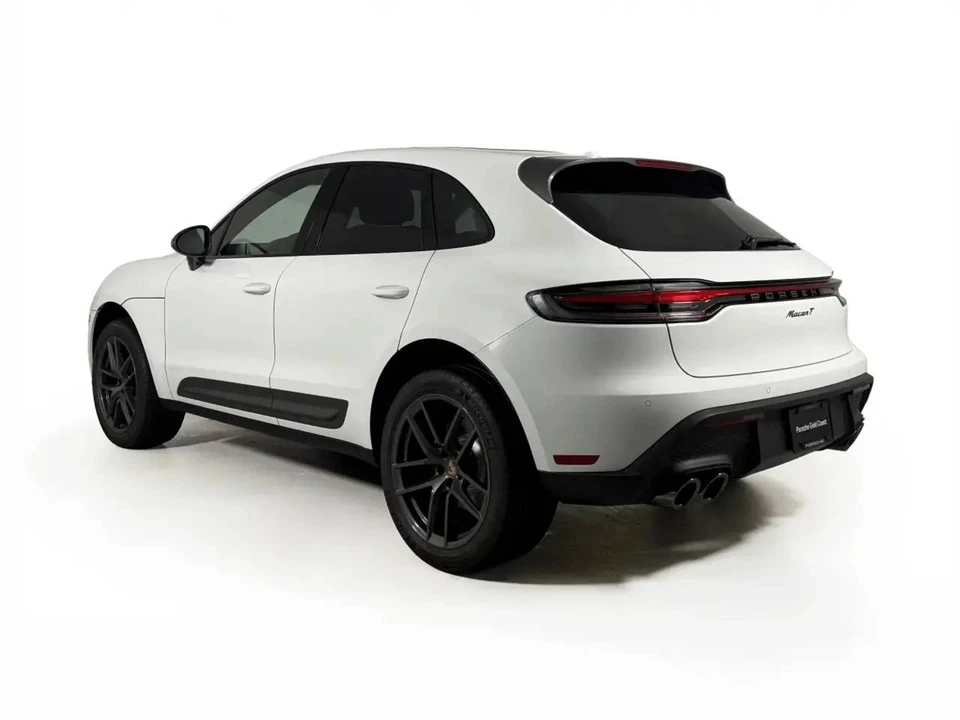 2026 Porsche Macan T - Image 3 of 5