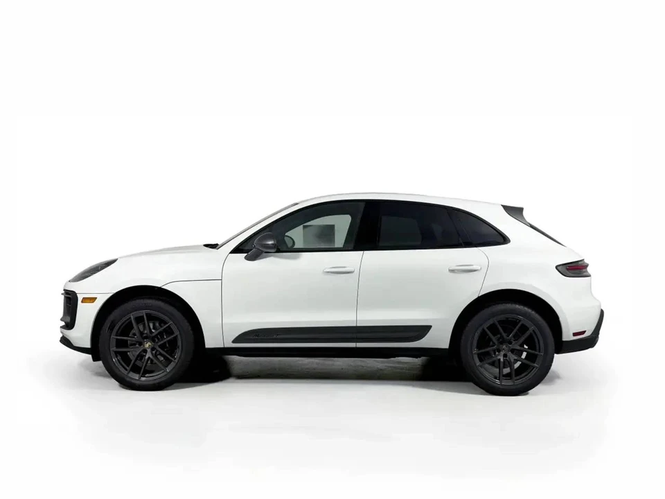 2026 Porsche Macan T - Image 2 of 5
