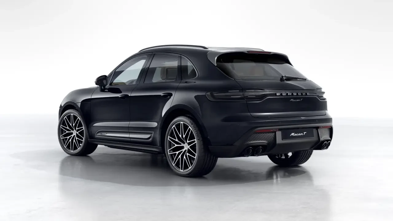 2026 Porsche Macan T - Image 24 of 31