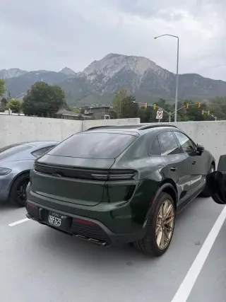 2026 Porsche Macan Electric - Image 5 of 31