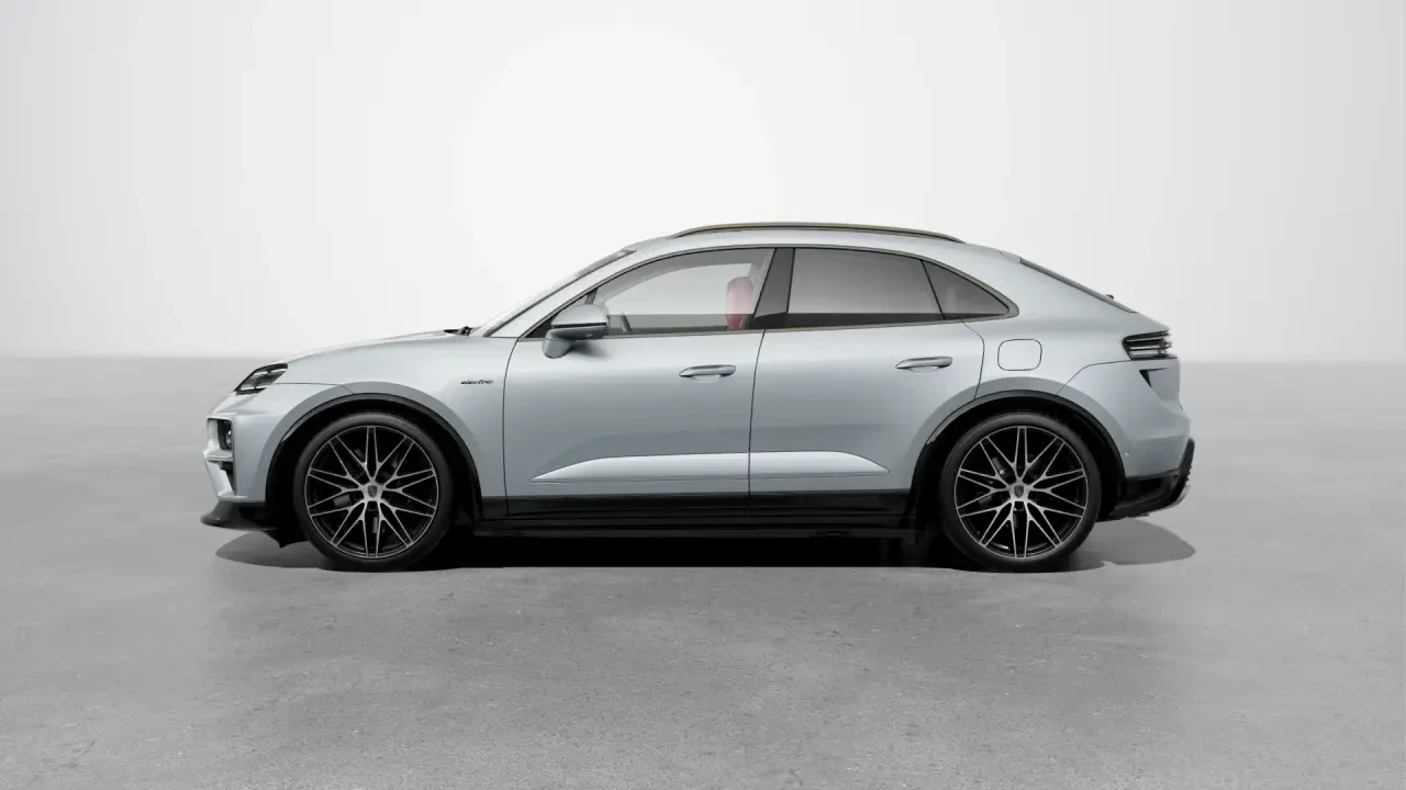 2026 Porsche Macan Electric - Image 16 of 30