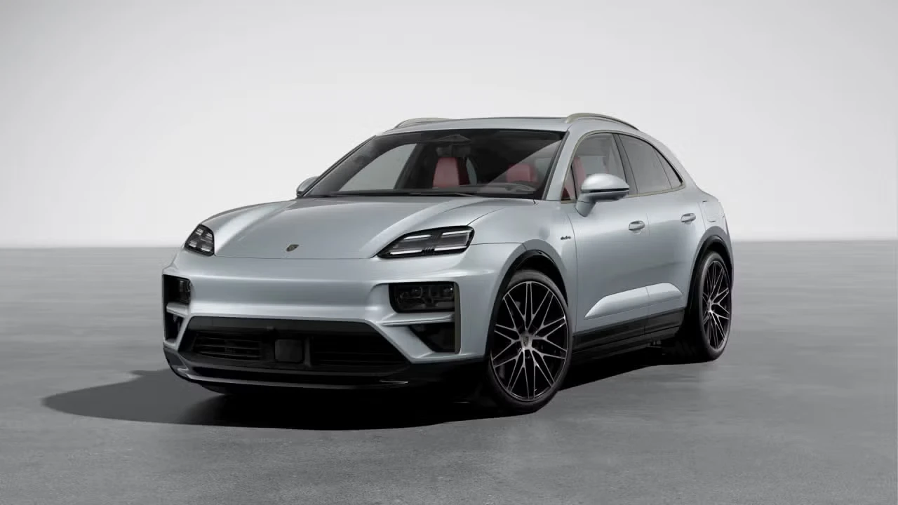 2026 Porsche Macan Electric - Image 4 of 30