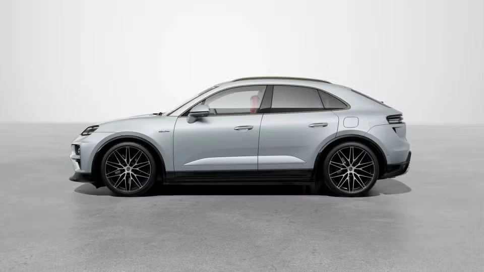 2026 Porsche Macan Electric - Image 11 of 30