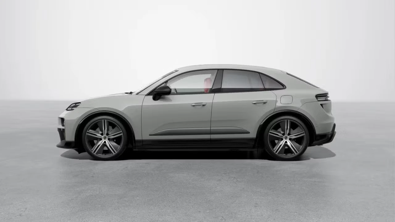 2026 Porsche Macan Electric - Image 12 of 31