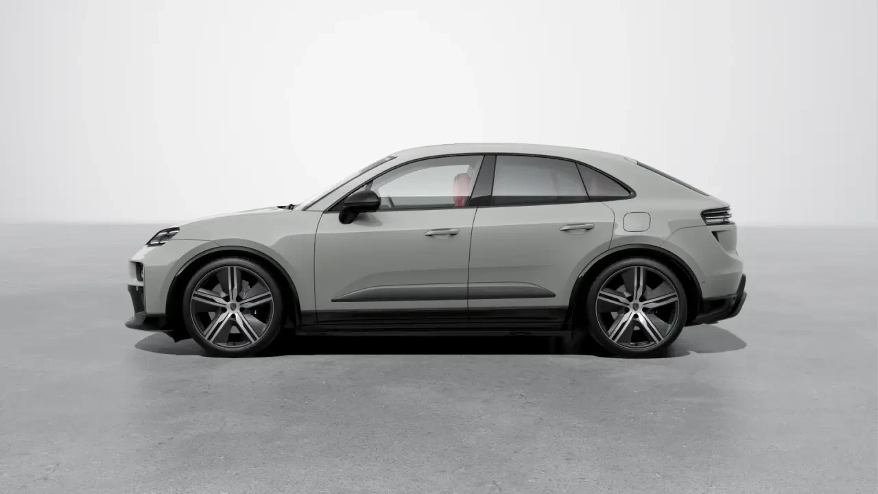 2026 Porsche Macan Electric - Image 16 of 31