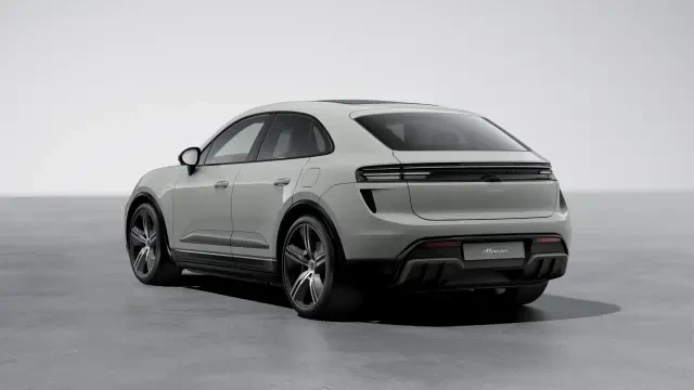 2026 Porsche Macan Electric - Image 22 of 31