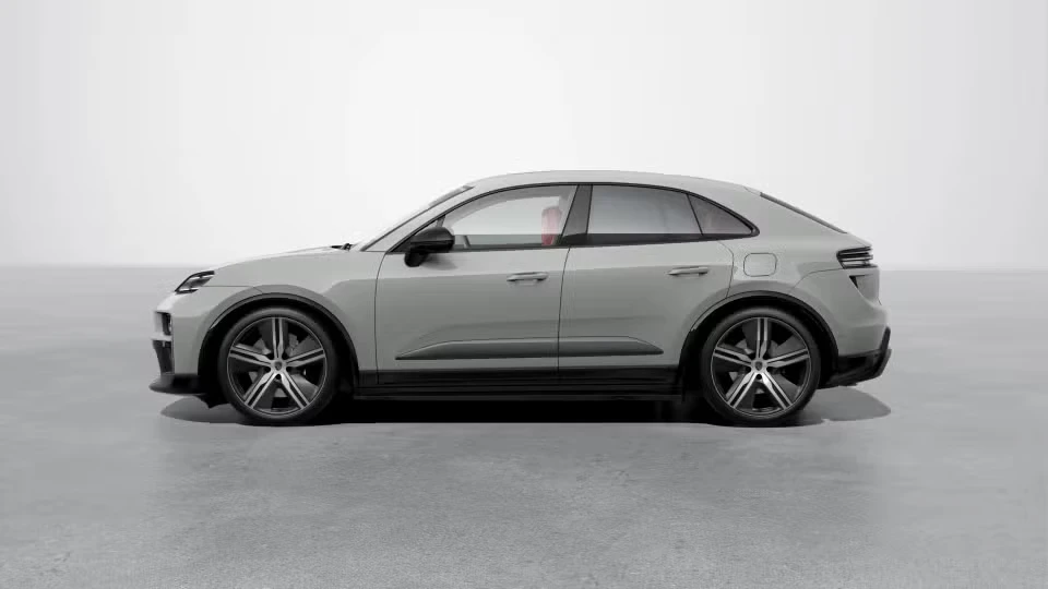 2026 Porsche Macan Electric - Image 11 of 31