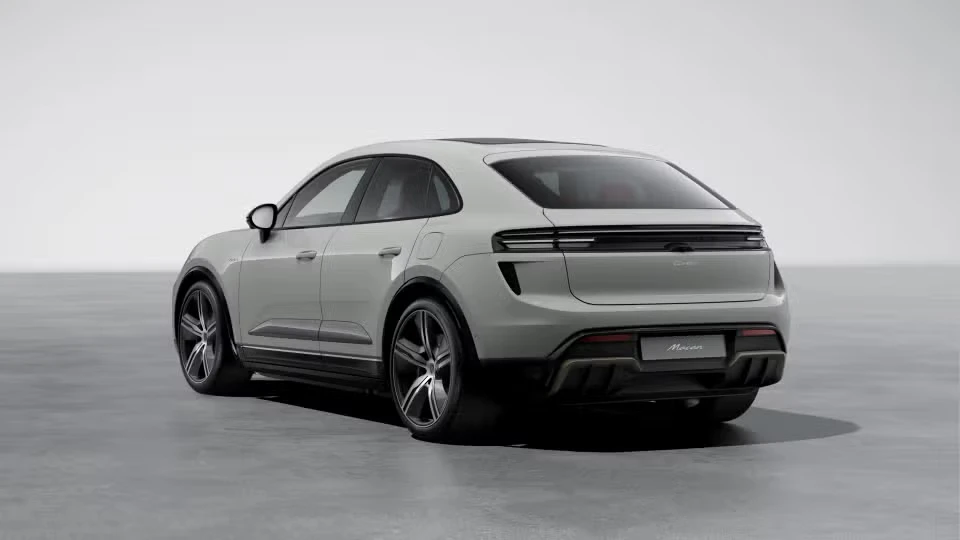 2026 Porsche Macan Electric - Image 19 of 31