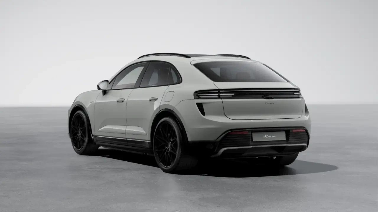 2026 Porsche Macan Electric - Image 24 of 30