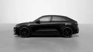 2026 Porsche Macan Electric - Image 13 of 31