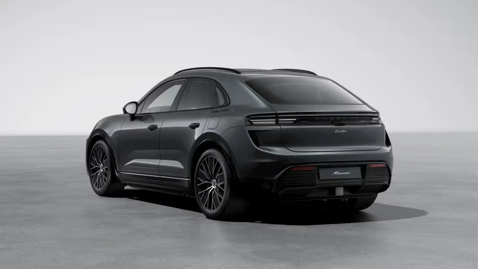 2026 Porsche Macan Electric - Image 19 of 31