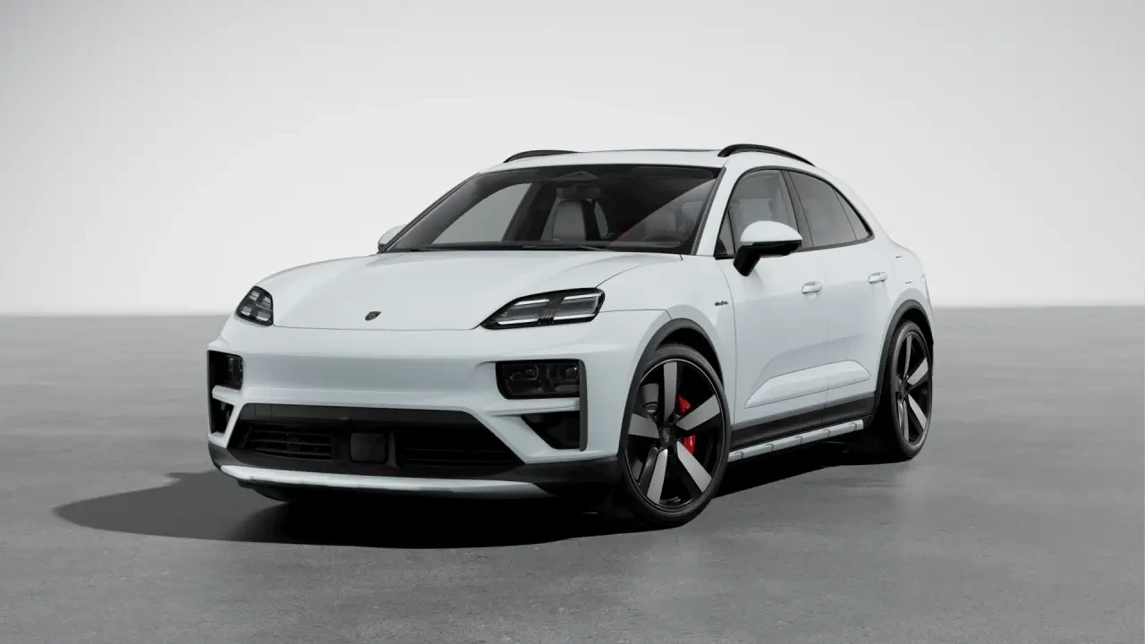 2026 Porsche Macan Electric - Image 8 of 31