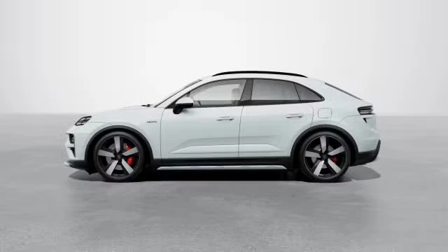 2026 Porsche Macan Electric - Image 10 of 31