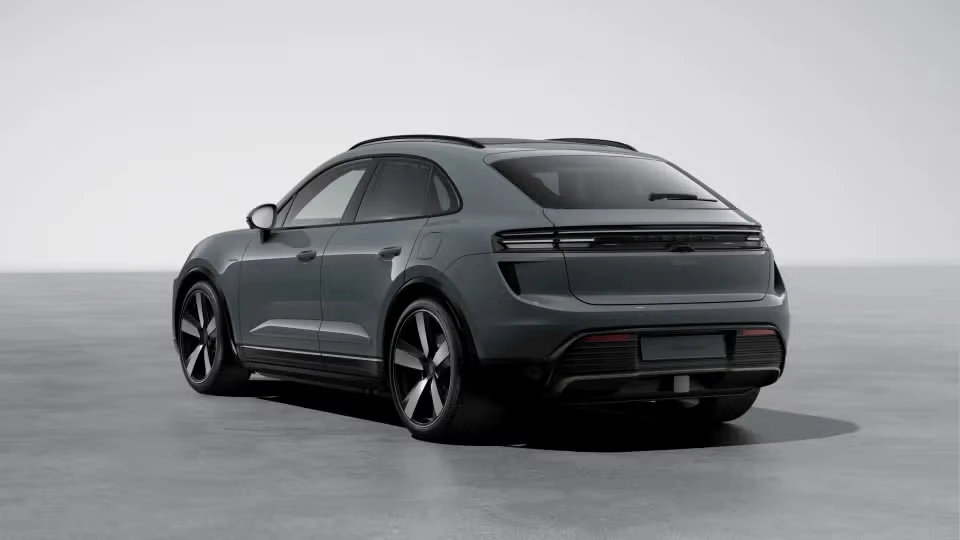 2026 Porsche Macan Electric - Image 19 of 30