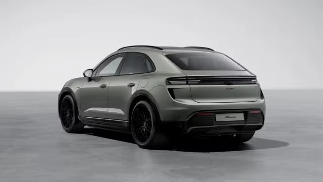 2026 Porsche Macan Electric - Image 18 of 30