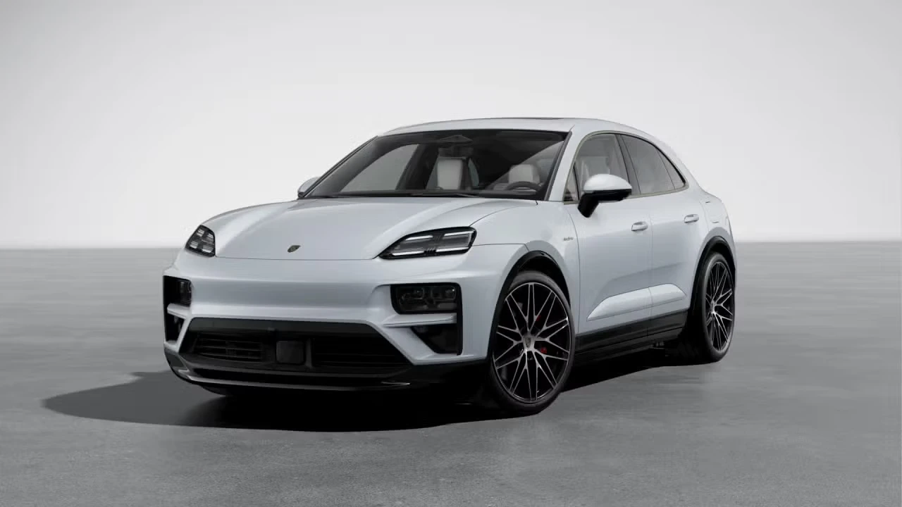 2026 Porsche Macan Electric - Image 4 of 30