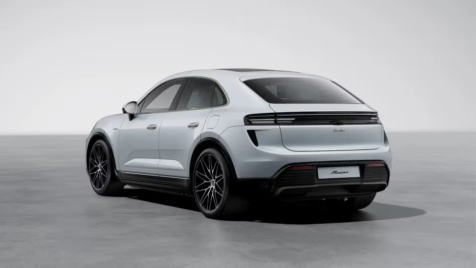 2026 Porsche Macan Electric - Image 19 of 30