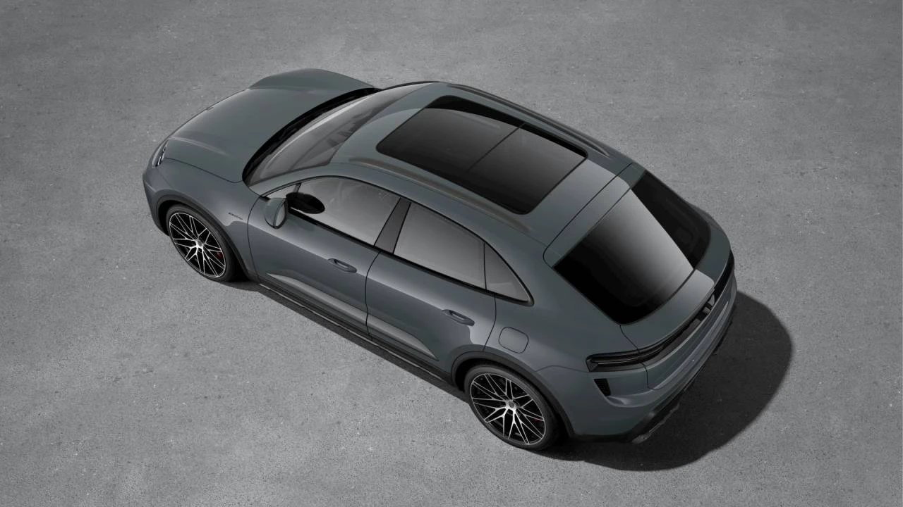 2026 Porsche Macan Electric - Image 4 of 10